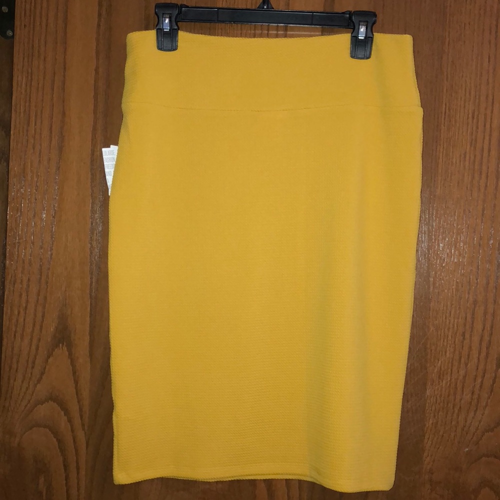 LuLaRoe Cassie pencil skirt. Mustard.